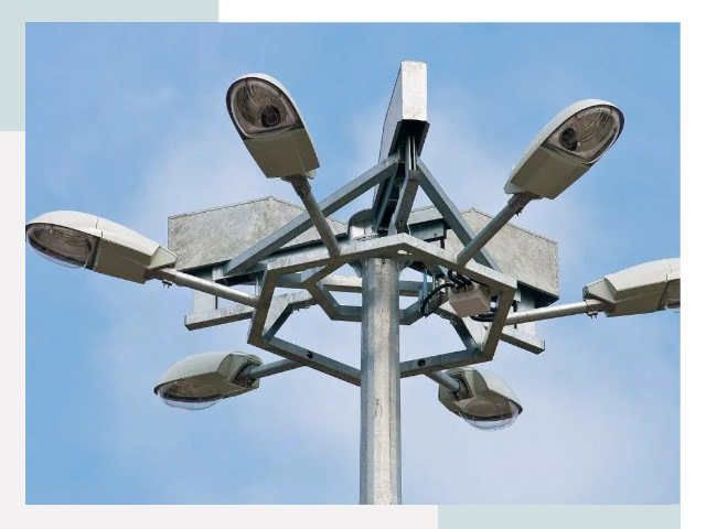 Монтаж осветительных мачт в прохладном